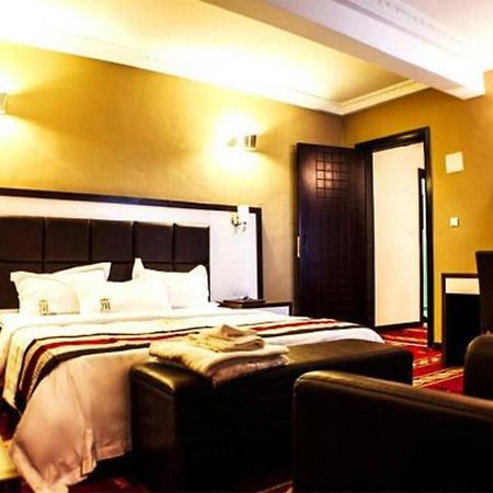 Mbayaville Hotel Douala Eksteriør billede