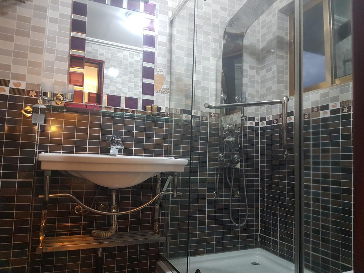 Mbayaville Hotel Douala Eksteriør billede