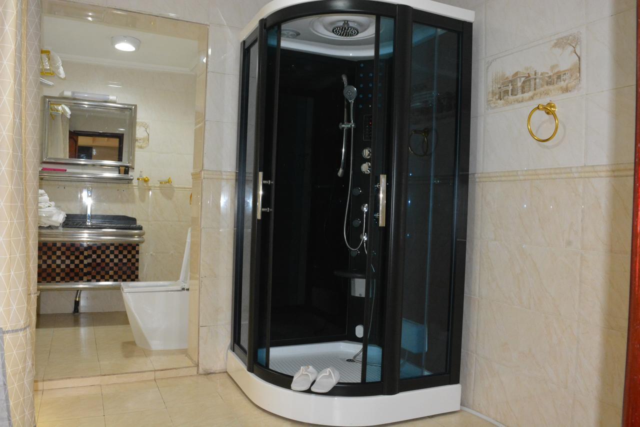 Mbayaville Hotel Douala Eksteriør billede