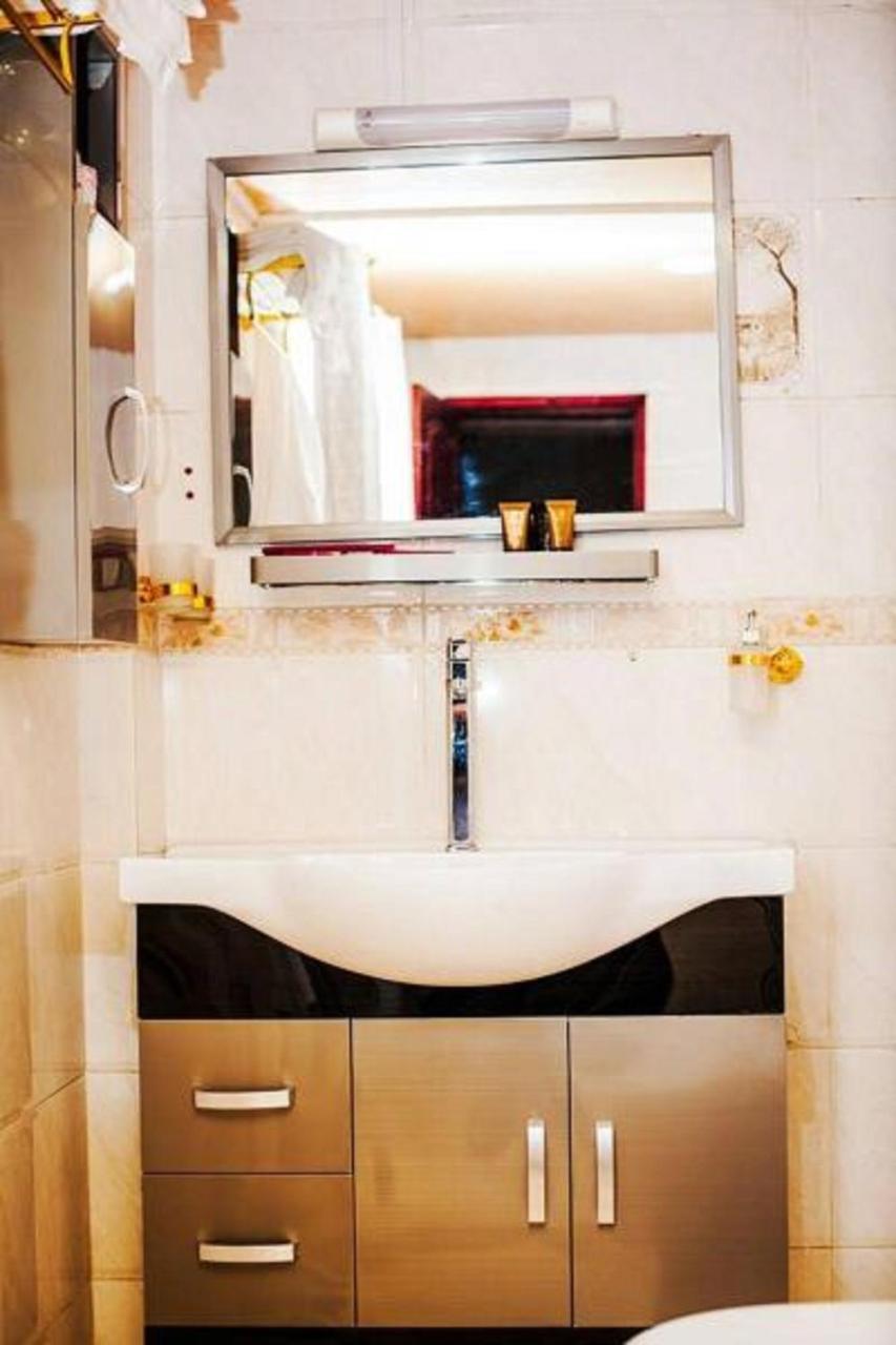 Mbayaville Hotel Douala Eksteriør billede