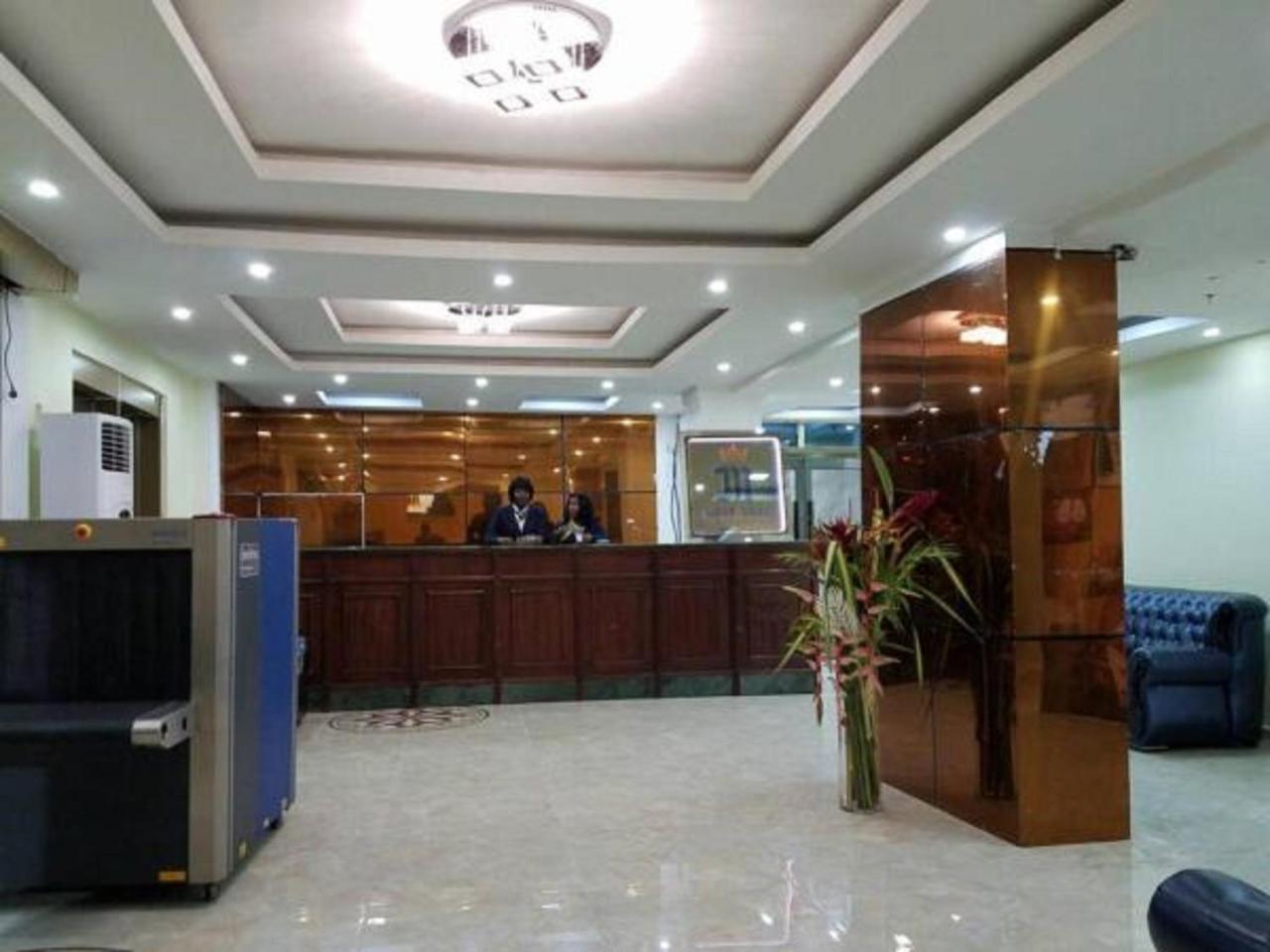 Mbayaville Hotel Douala Eksteriør billede