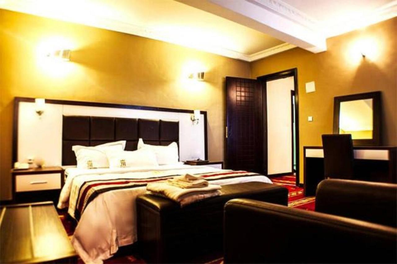 Mbayaville Hotel Douala Eksteriør billede